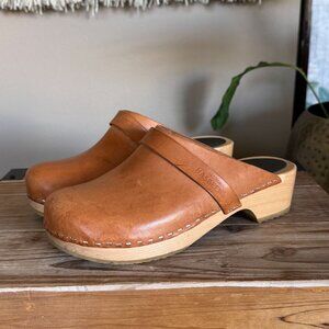 SWEDISH HASBEENS  Tan Natural Leather wood Sole Boho 70s  Husband Clog Size 39